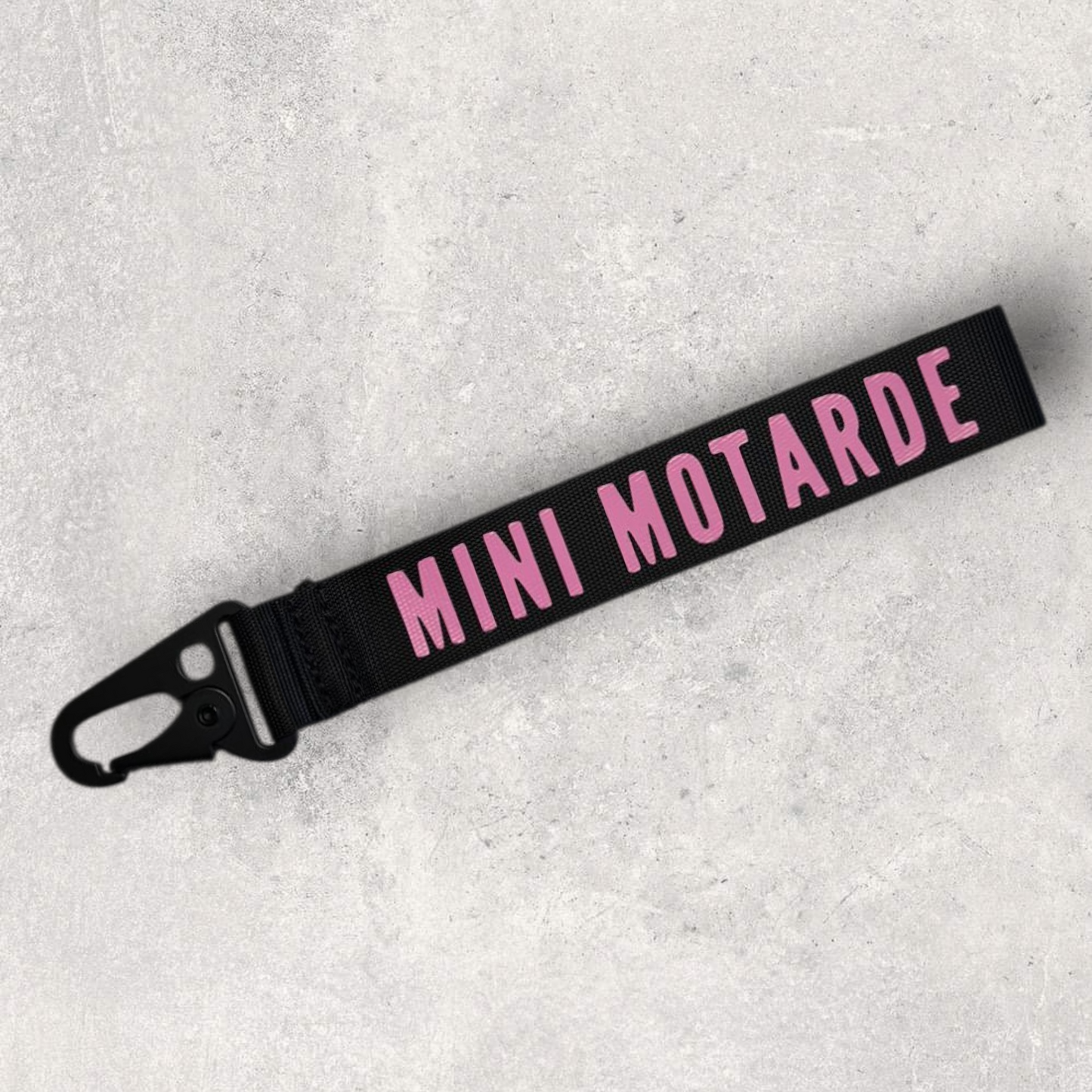 Porte-clés 2 faces " Mini motarde maxi caractère "