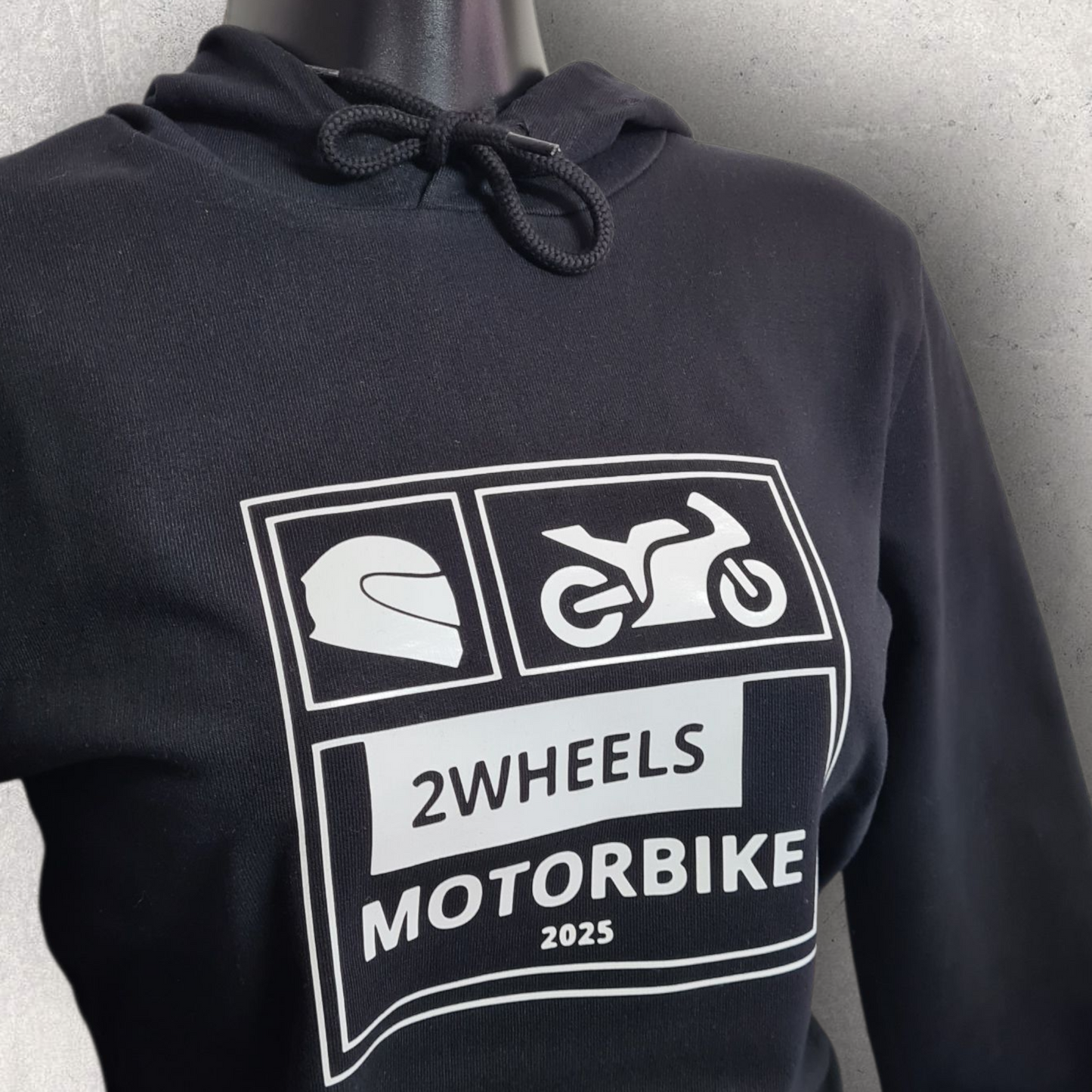 Sweat à capuche noir femme " 2wheels motorbike 2025 " pour motarde