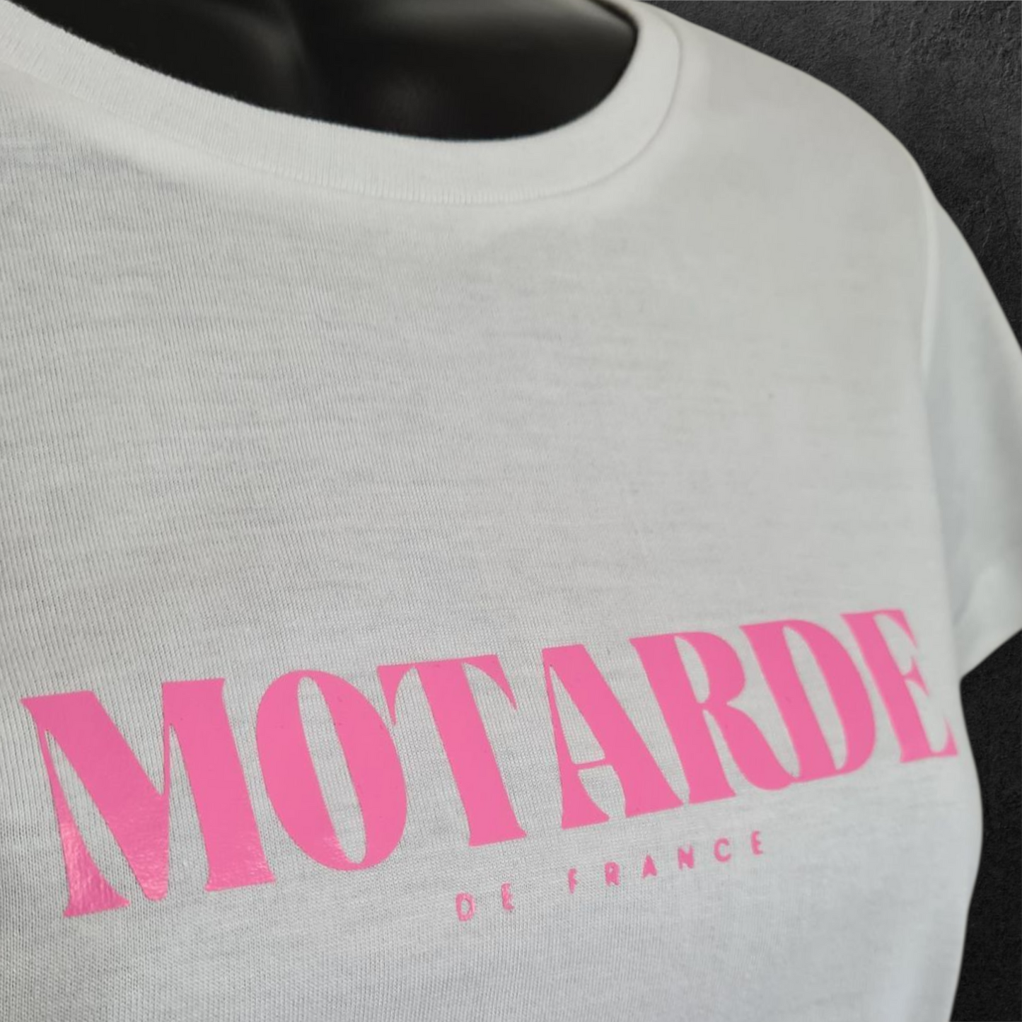 T-shirt blanc femme à manche courte " Motarde de france "