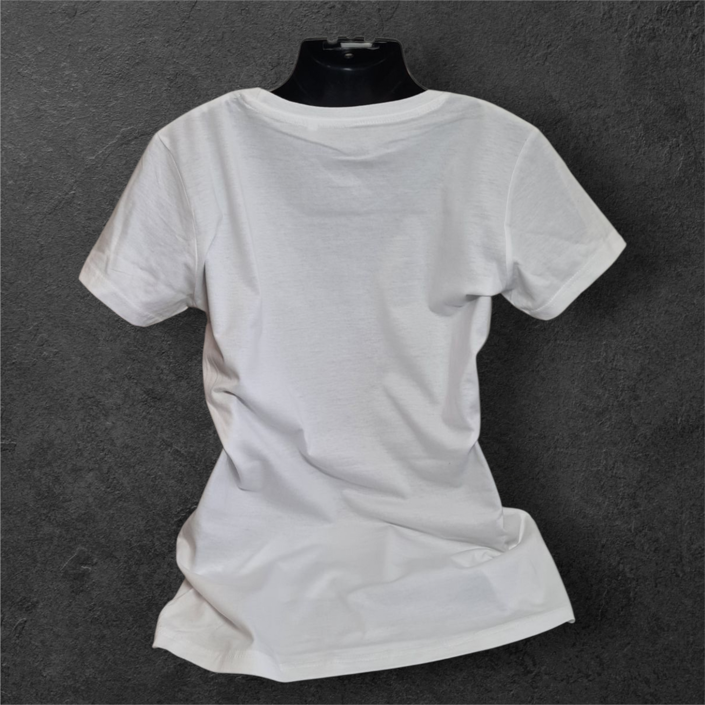 T-shirt blanc femme à manche courte " Motarde et fêtarde " humour