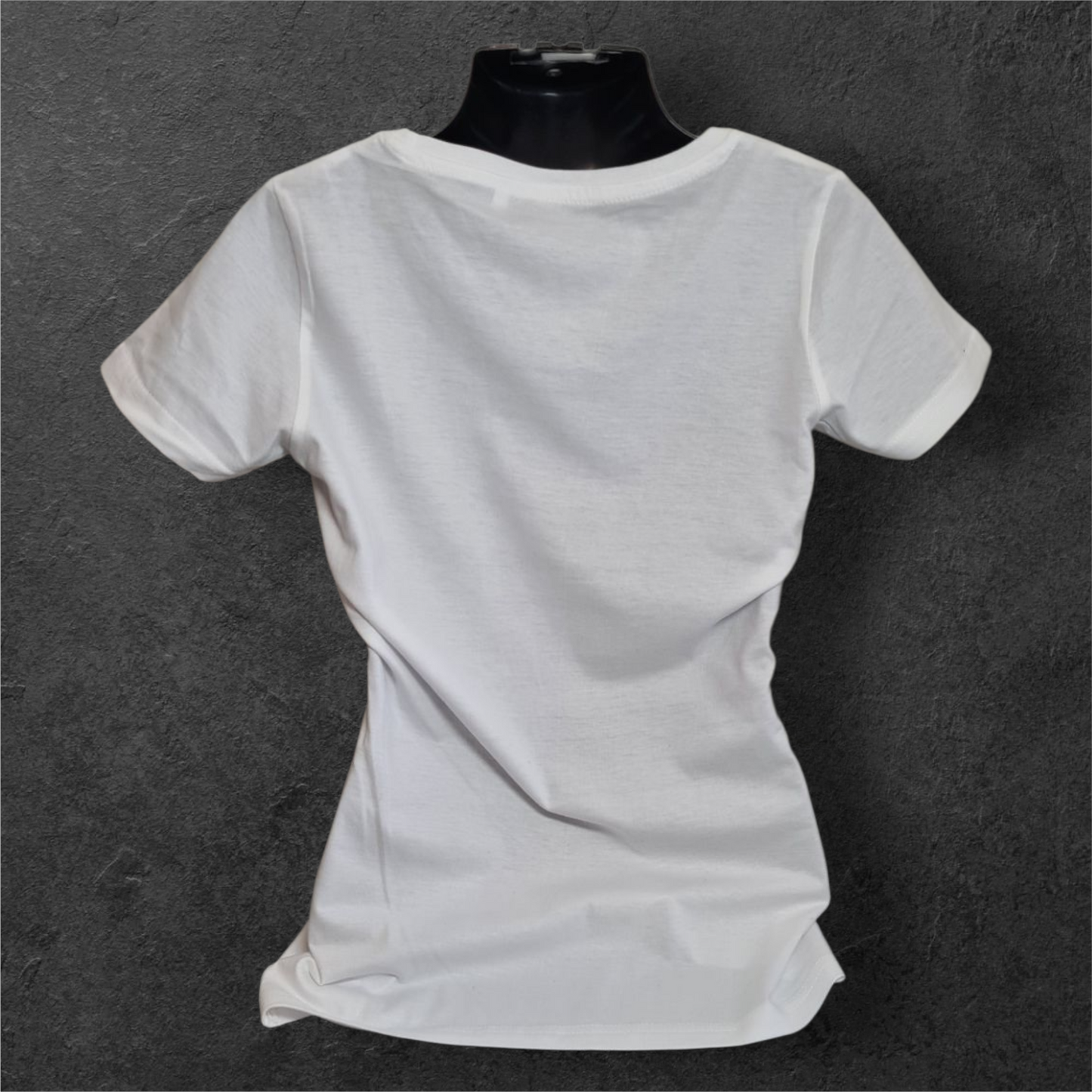 T-shirt blanc femme à manche courte " Motarde et fêtarde " humour