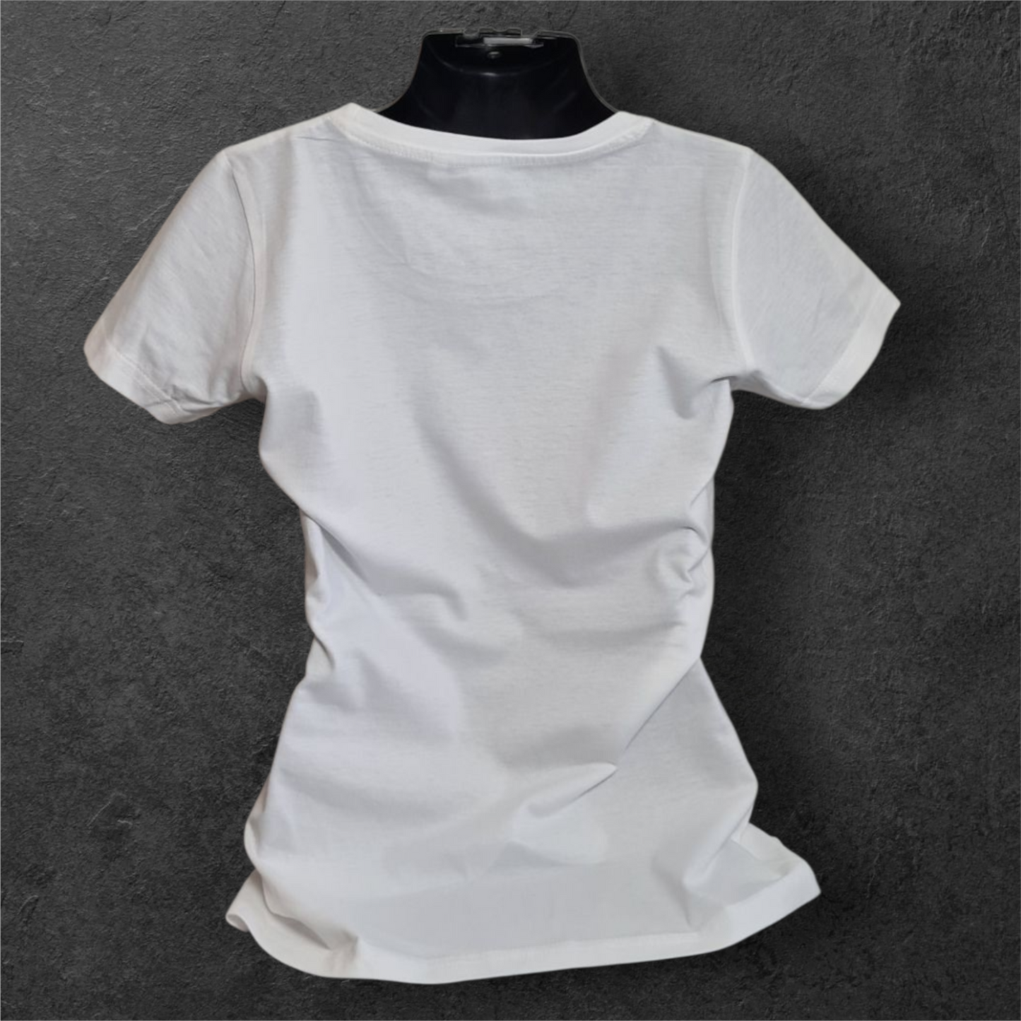 T-shirt blanc femme manche courte " Bikergirl freedom " pour motarde carbone