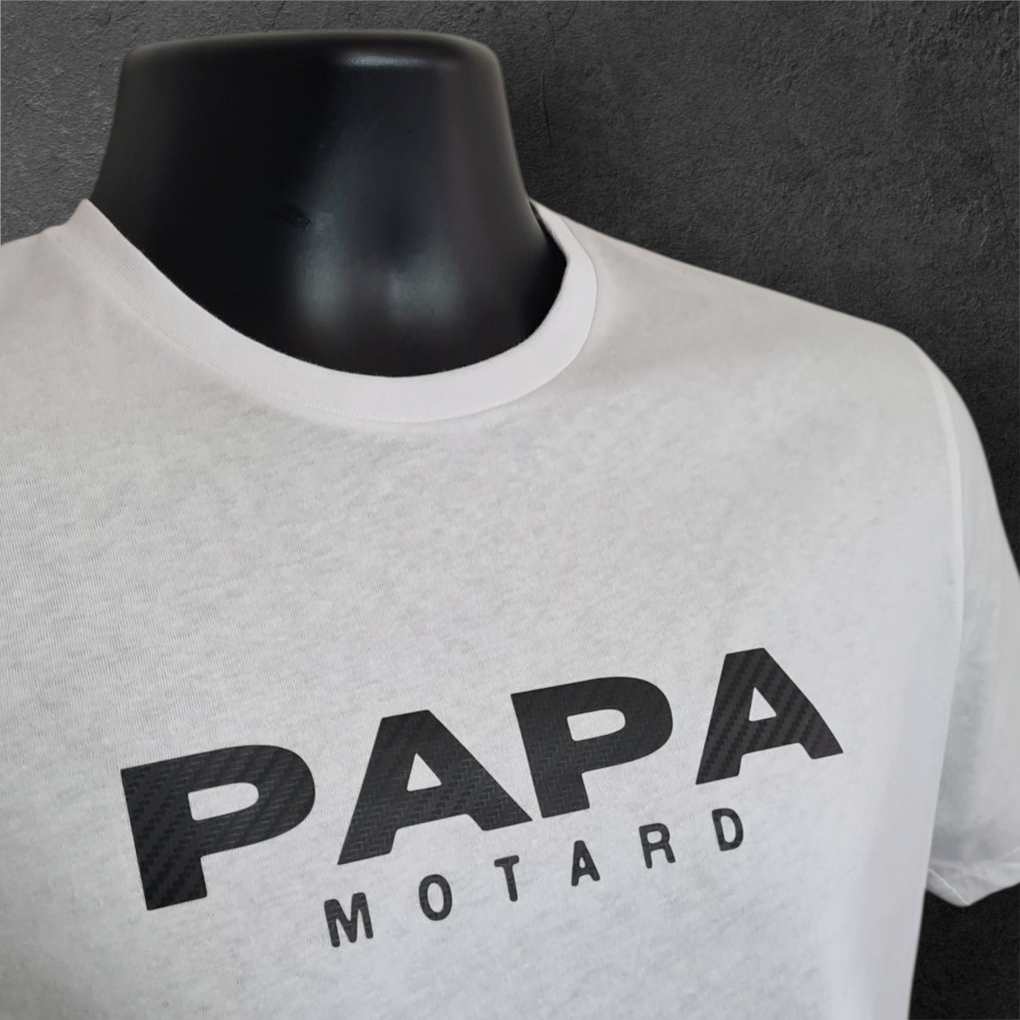 T-shirt blanc homme à manche courte " Papa motard " carbone