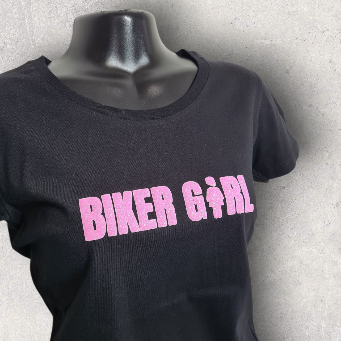 T-shirt noir à manche courte " Biker girl " rose 3D paillette