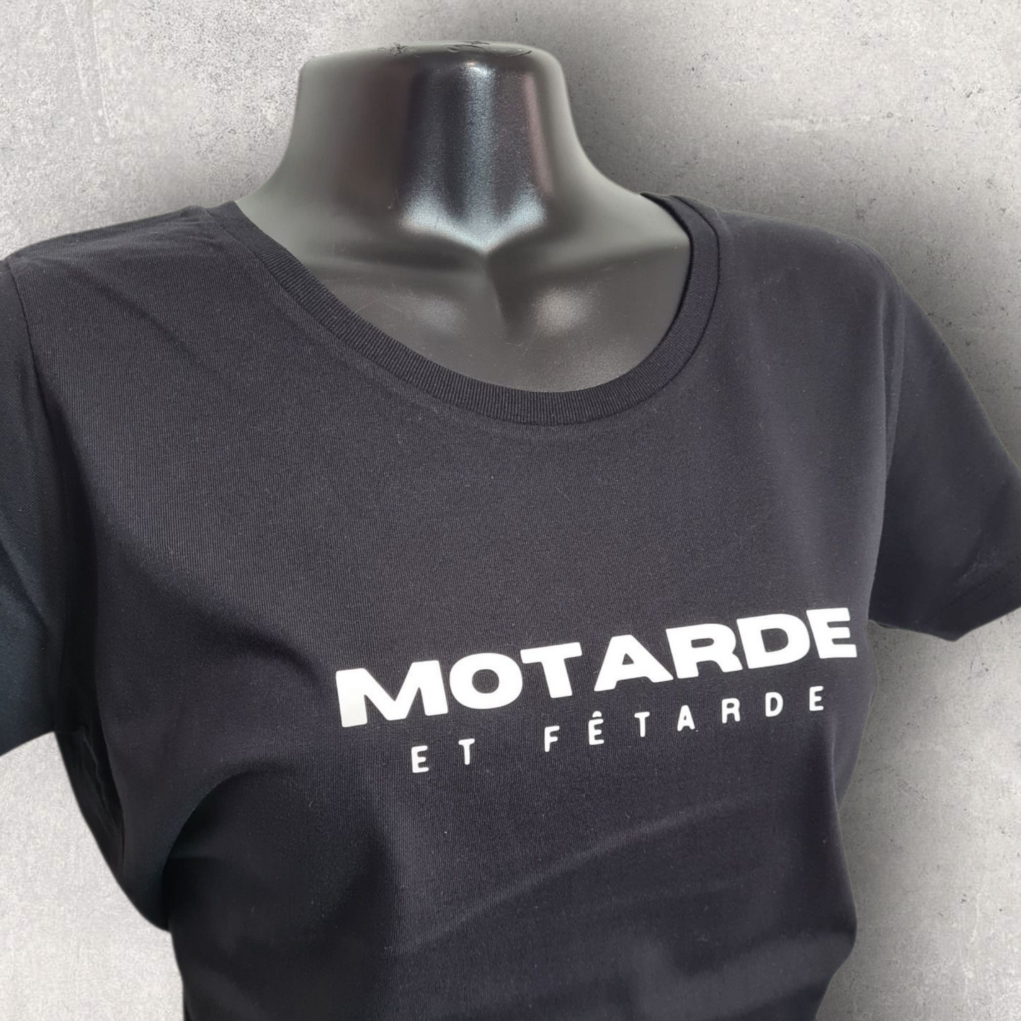 T-shirt noir à manche courte femme " Motarde et fêtarde "