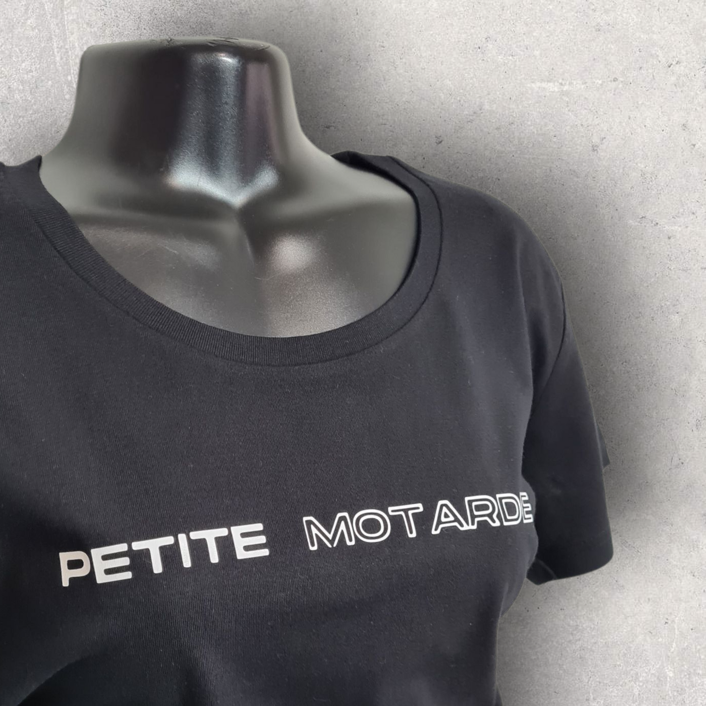 T-shirt noir à manche courte femme " Petite motarde "