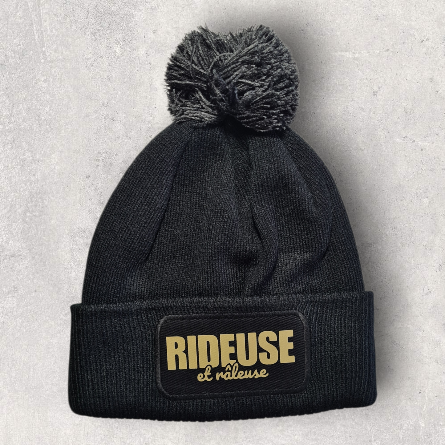 Bonnet à pompon " Rideuse et râleuse "