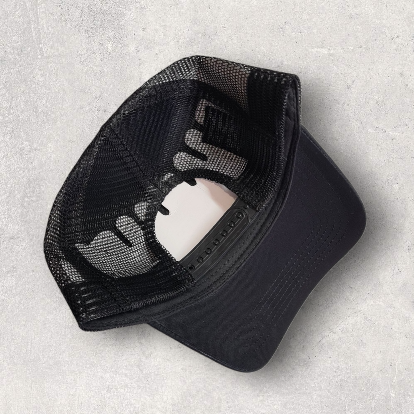 Casquette personnalisable avec patchs amovibles