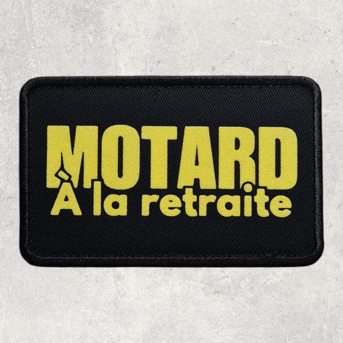 Patch amovible " Motard à la retraite "