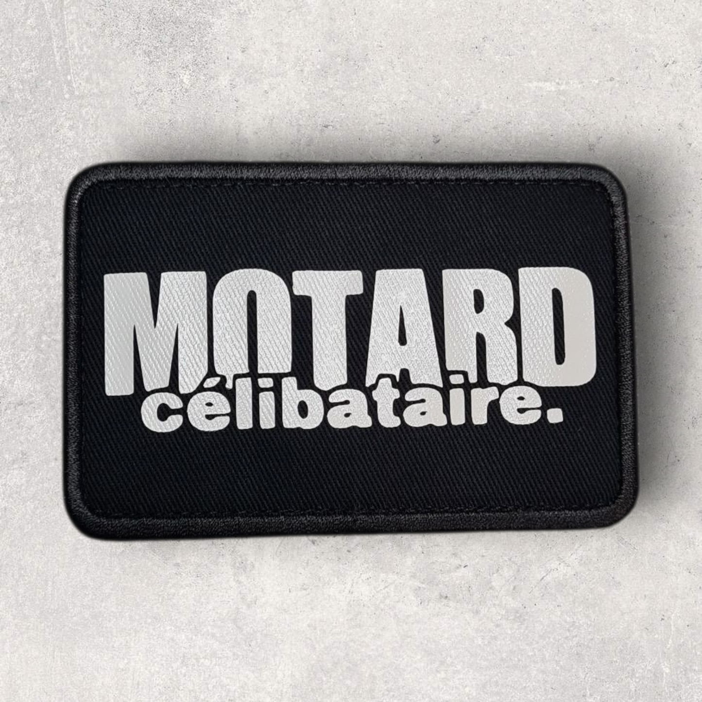 Patch amovible " Motard célibataire "