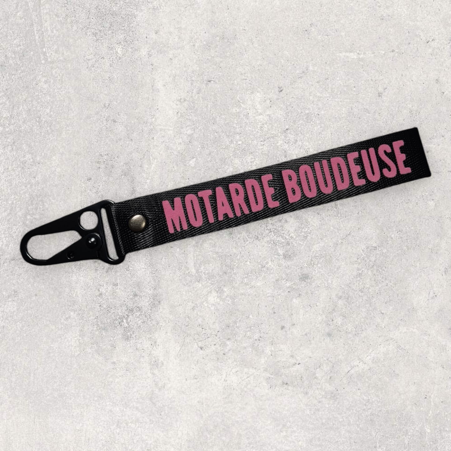 Porte-clés " Motarde boudeuse "