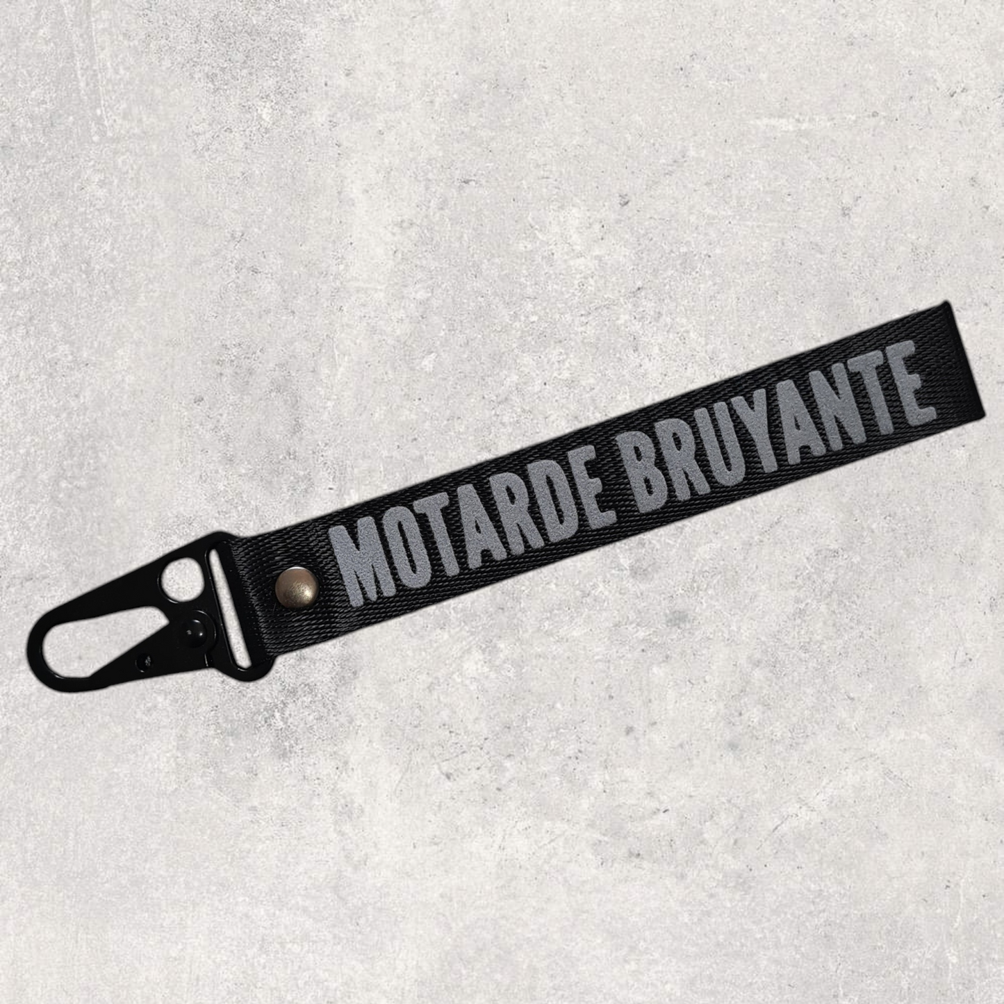 Porte-clés " Motarde bruyante "