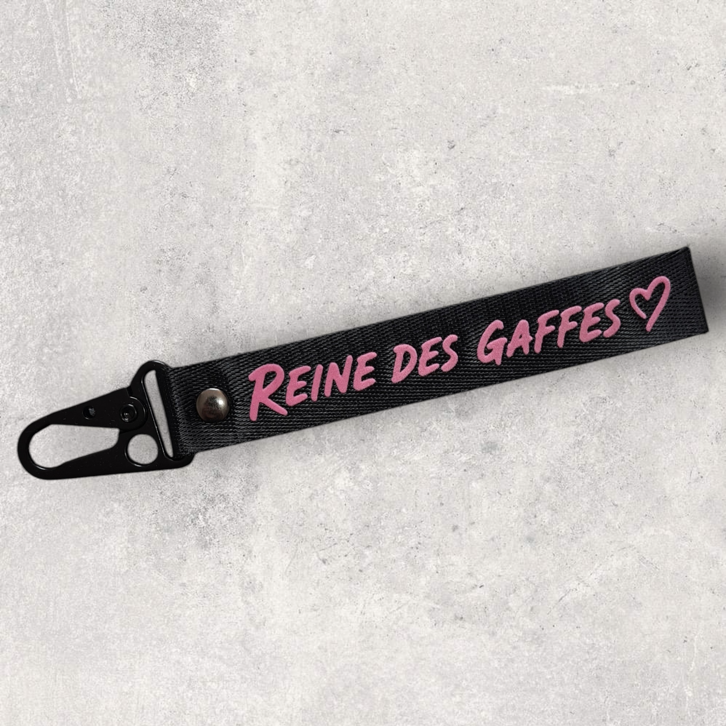 Porte-clé " Reine des Gaffes " – Effet velours rose
