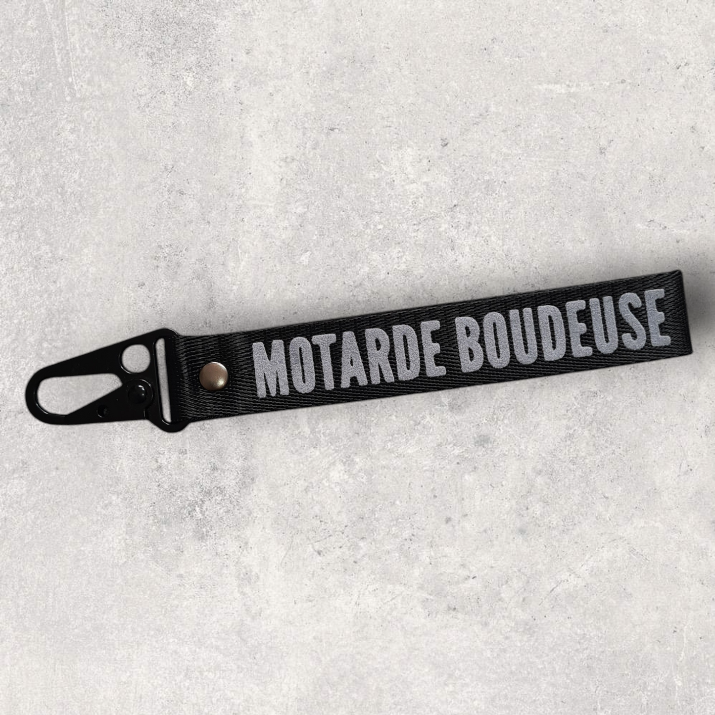 Porte-clés " Motarde boudeuse "