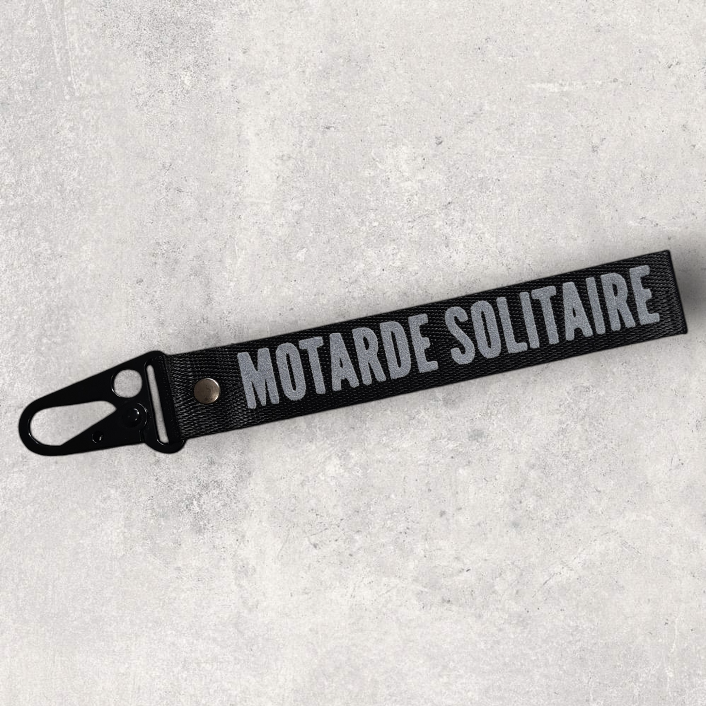 Porte-clés " Motarde solitaire "