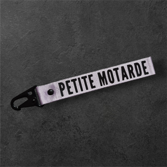 Porte-clés " Petite motarde " couleur lilas
