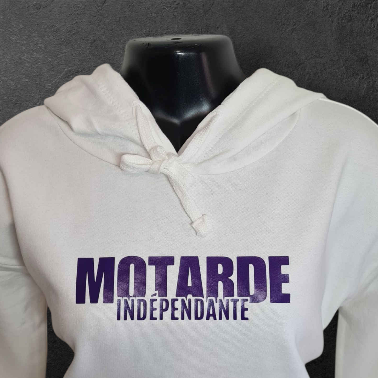 Sweat à capuche court " Motarde indépendante "