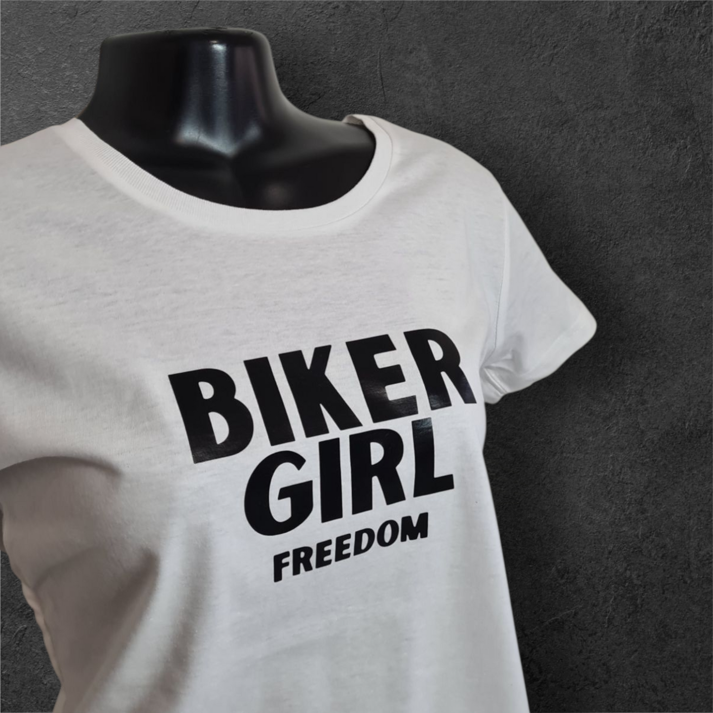 T-shirt blanc femme " Biker girl freedom " pour motarde
