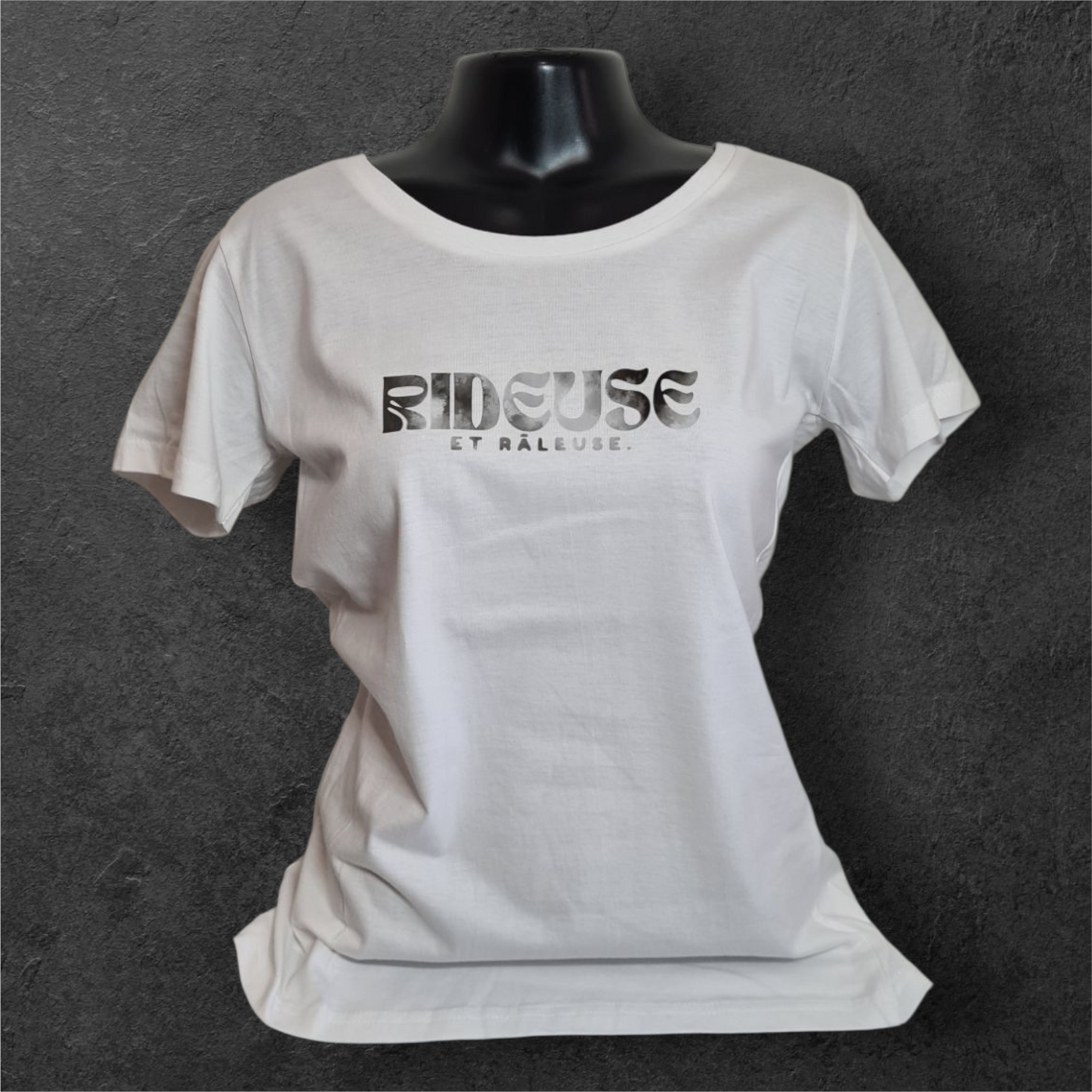 T-shirt blanc femme à manche courte nuage " Rideuse et râleuse " humour pour motarde